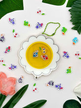 Load image into Gallery viewer, Pikmin Shaker Keychain
